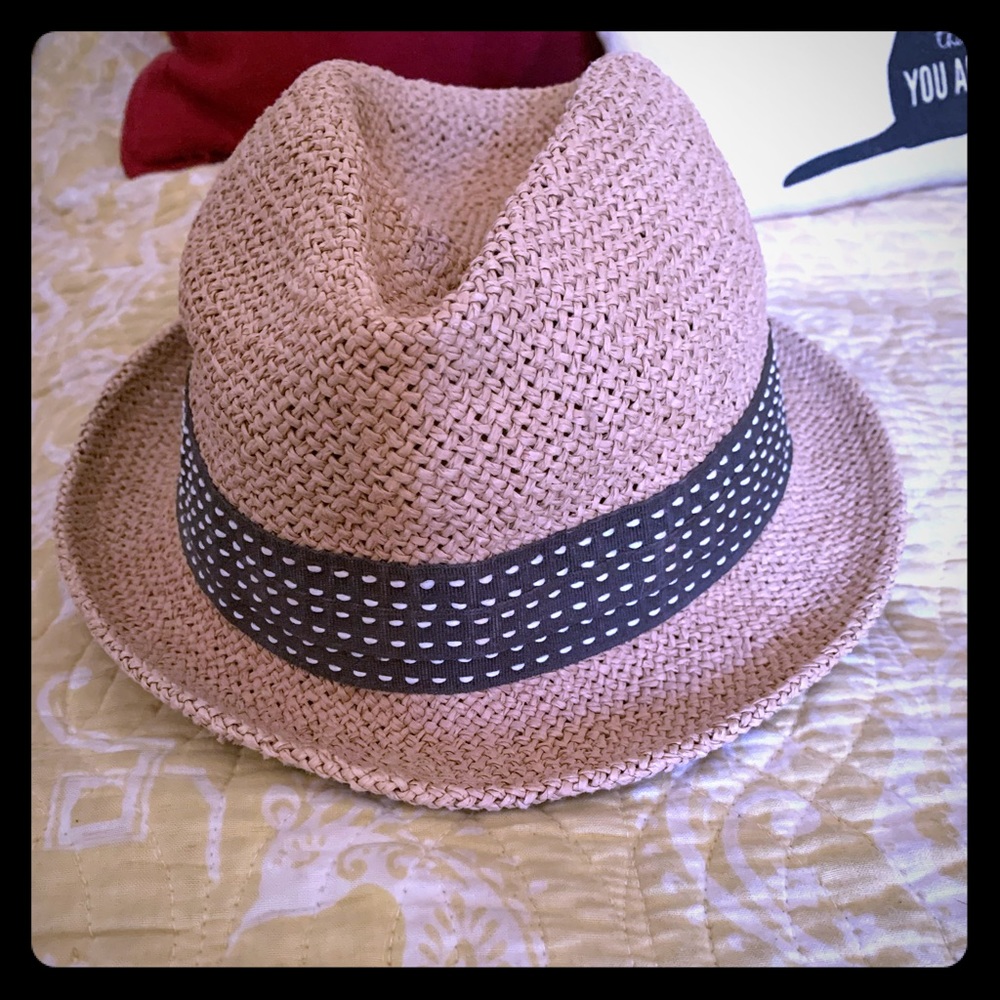 Fun straw hat from Banana Republic! EUC!!